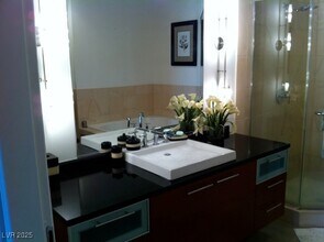 Building Photo - 900 S Las Vegas Blvd