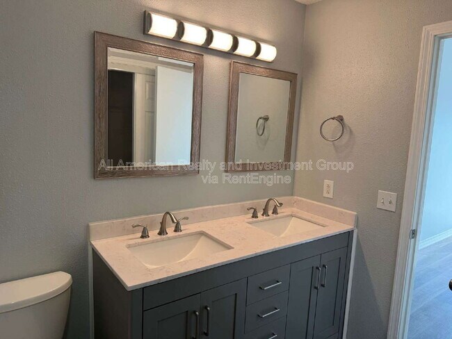 Building Photo - 1922 Heartland Dr