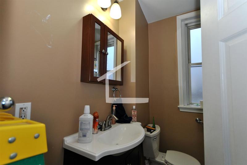 Building Photo - 192 Alleghany St