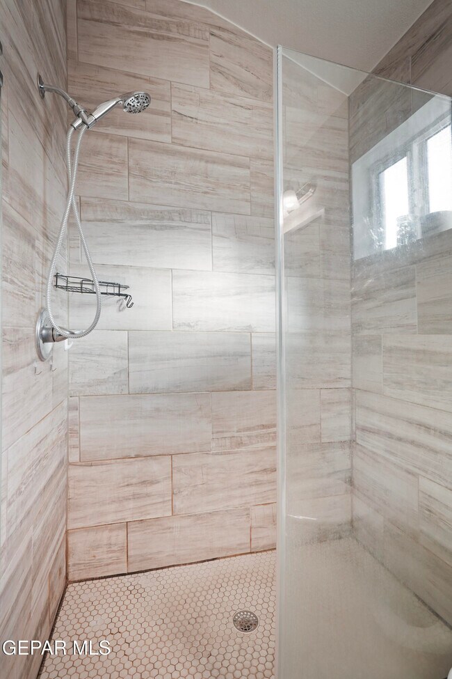 Building Photo - 5025 Marcella Santillana