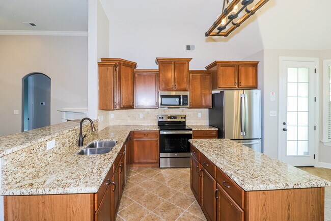 Building Photo - 155 Acadis Cir