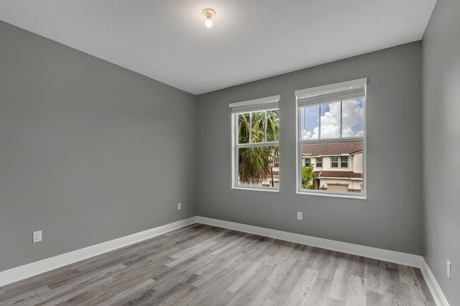 Building Photo - 4340 Veleiros Ave