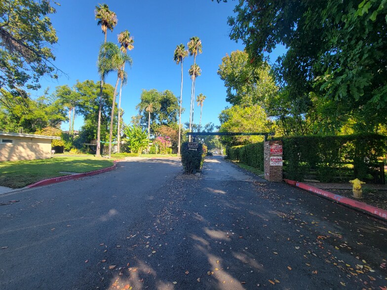 Building Photo - 13644 Leadwell St