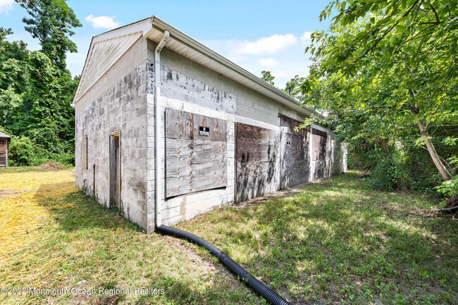 Building Photo - 21 Toms River Rd