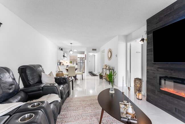 Building Photo - 7500 NW 30th Pl