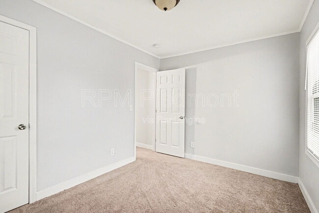 Building Photo - 2135 Jernigan Dr SE