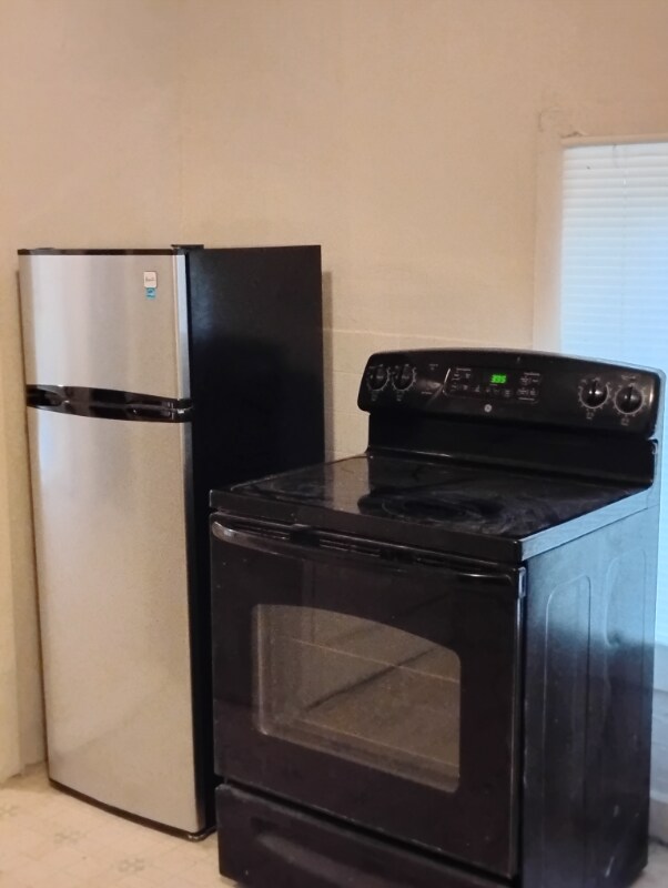 Building Photo - 123 Lucille Rd