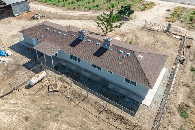 Building Photo - 8416 E American Ave