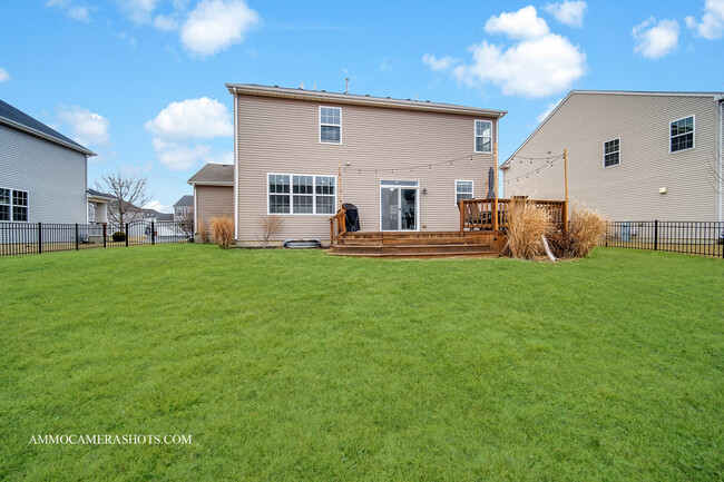Building Photo - 2305 Brookstone Dr