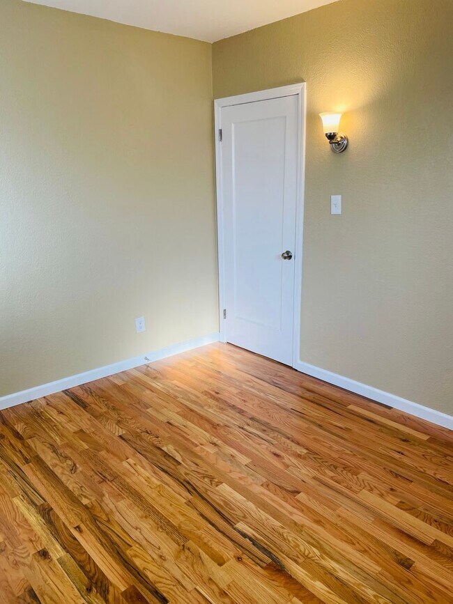 Building Photo - 3151 Rubicon Way