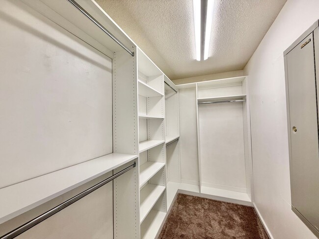 Building Photo - Newly Remodeled 4BD, 2.5BA Raleigh Home wi...