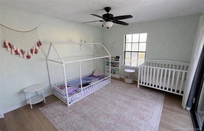 Building Photo - 7411 SE Jamestown Terrace