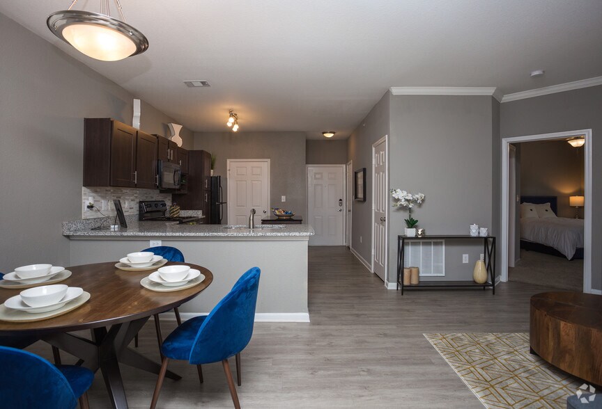 2BR, 2BA - 1,071 SF - Providence Trail