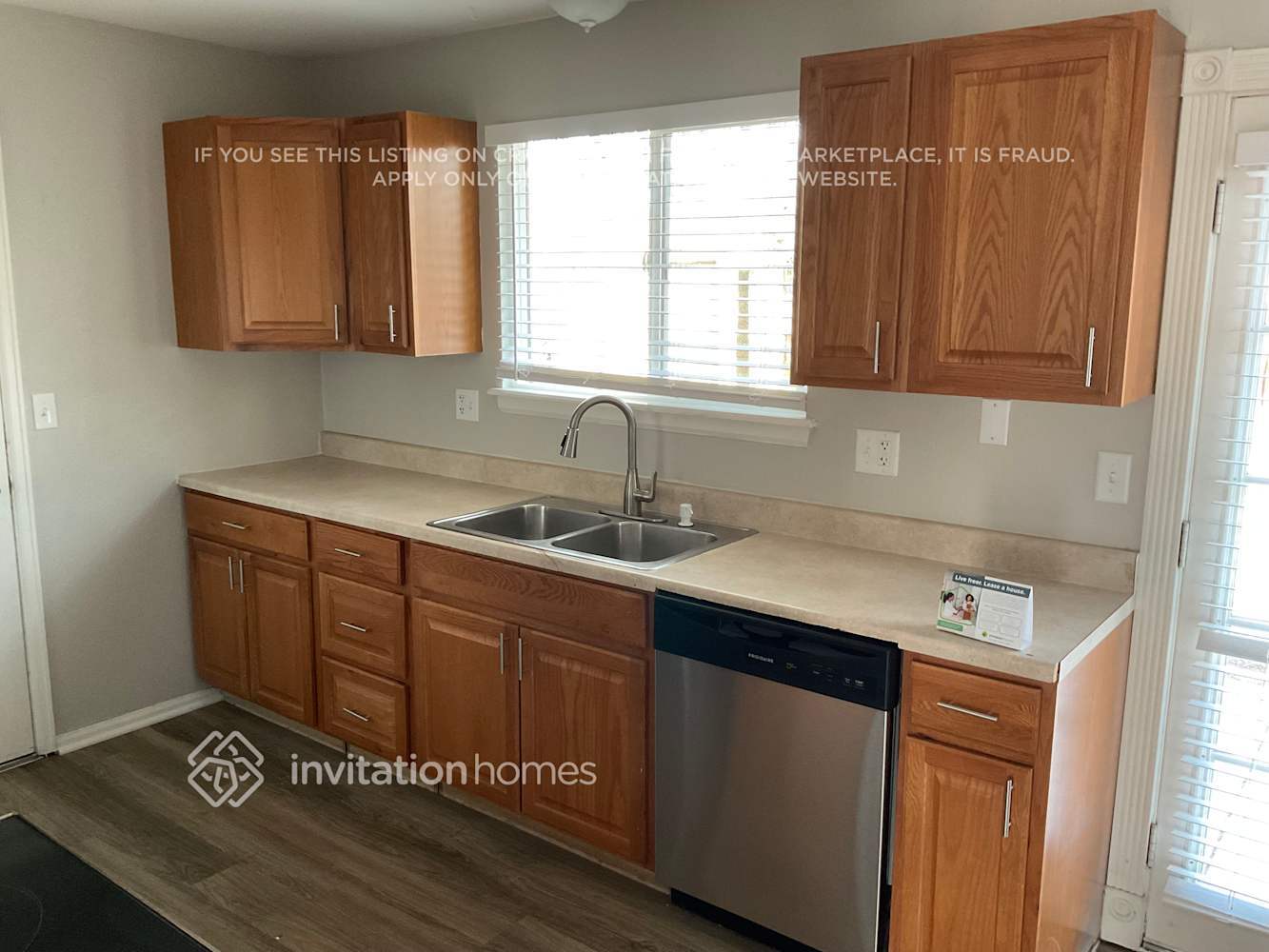 Building Photo - 4445 E 93rd Dr