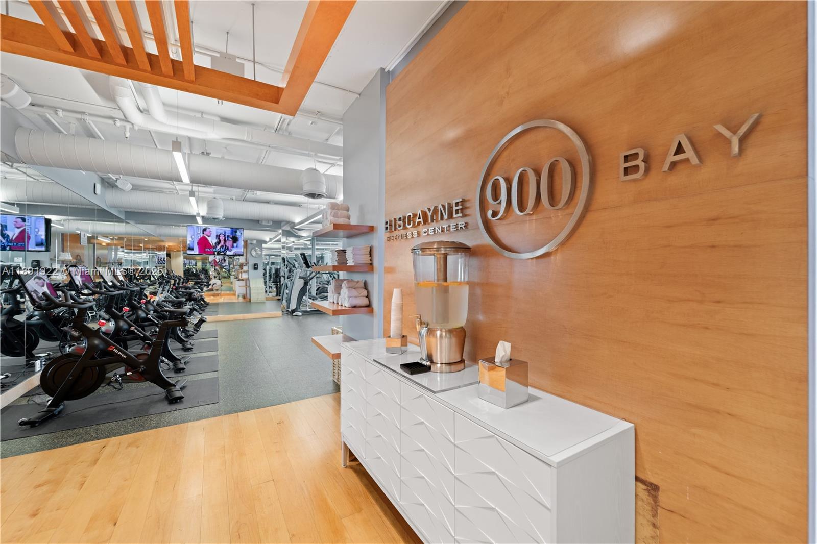 Building Photo - 900 Biscayne Blvd