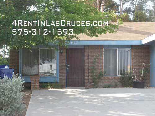 Primary Photo - Cute 2/1 with Yard, close to Parks
