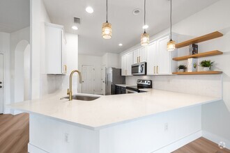 Building Photo - 3768 Parkridge Cir