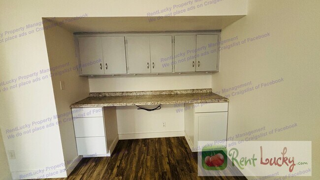 Building Photo - Charming 3 Bedroom Rambler + Large Storage/Shop  | Kent, WA