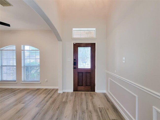 Building Photo - 21539 Kings Bend Dr