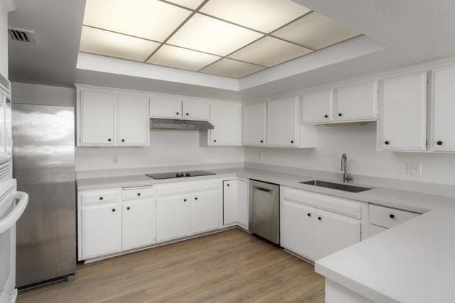 Building Photo - 2420 Torrey Pines Rd