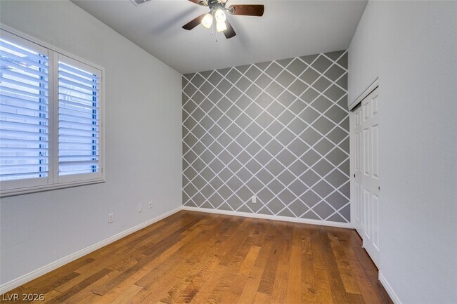 Building Photo - 2042 Poetry Ave