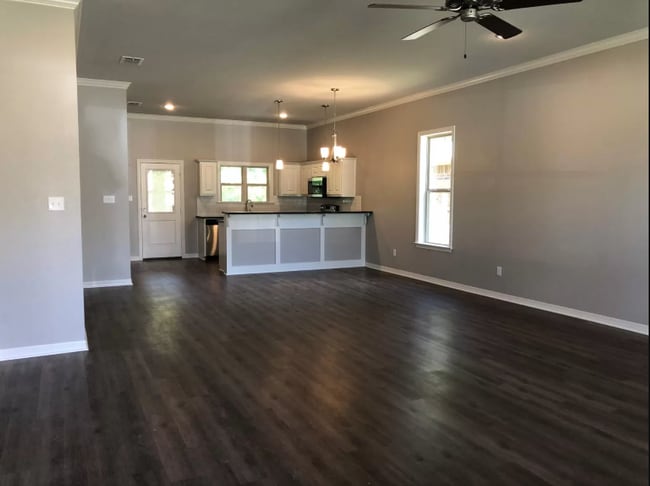 Building Photo - 2911 Meadow Brook Trl