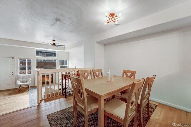 Building Photo - "Charming 2-Bed Townhouse Retreat with 2.5 Baths in Brighton!"