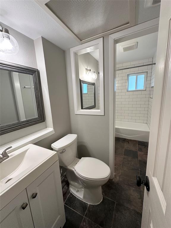 Building Photo - 8302 Briarwood Ln