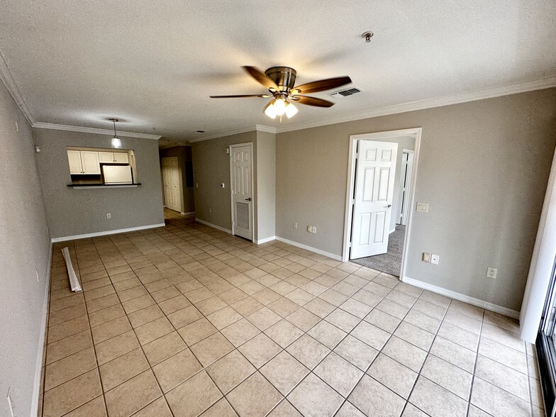 Building Photo - 4274 Calinda Ln