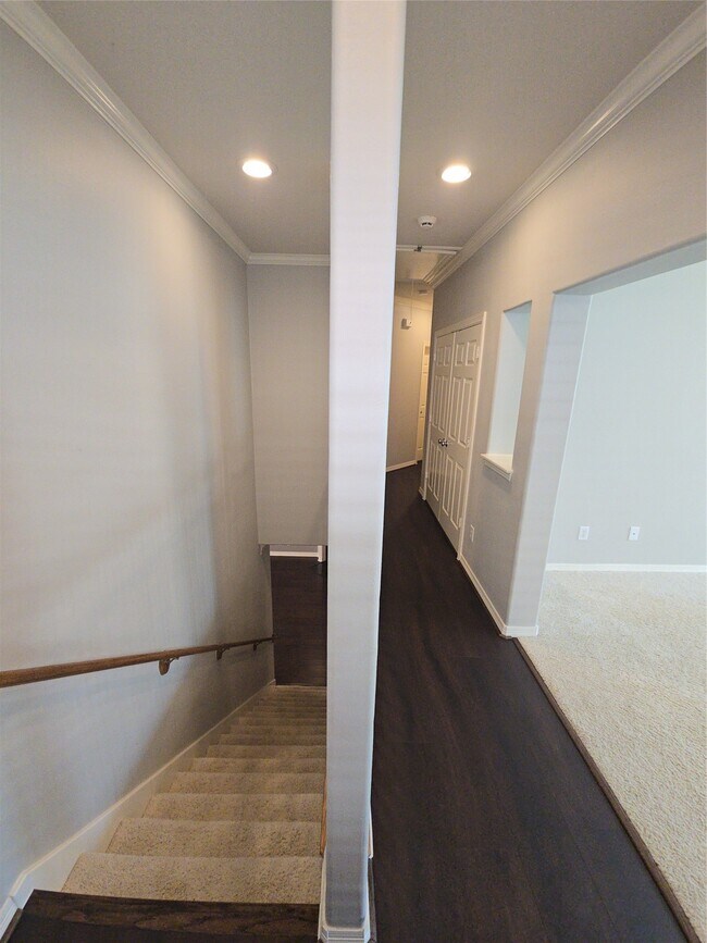 Building Photo - 1515 Olive Park