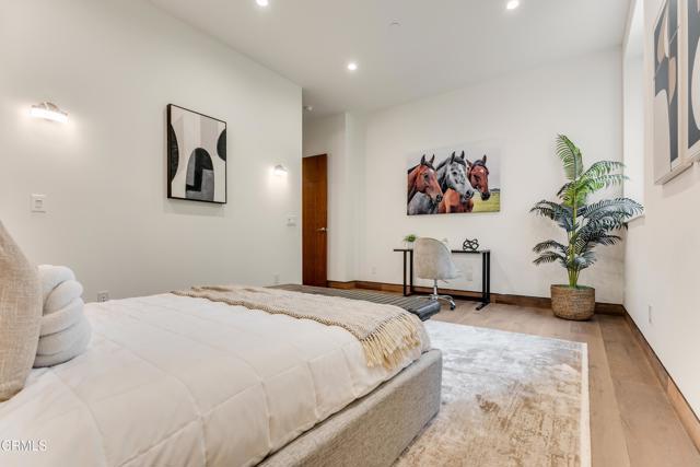 Building Photo - 12480 Viewcrest Rd