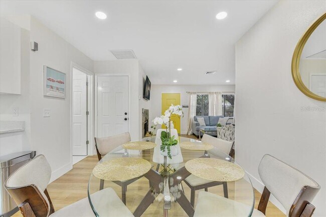 Building Photo - 1003 Engman St