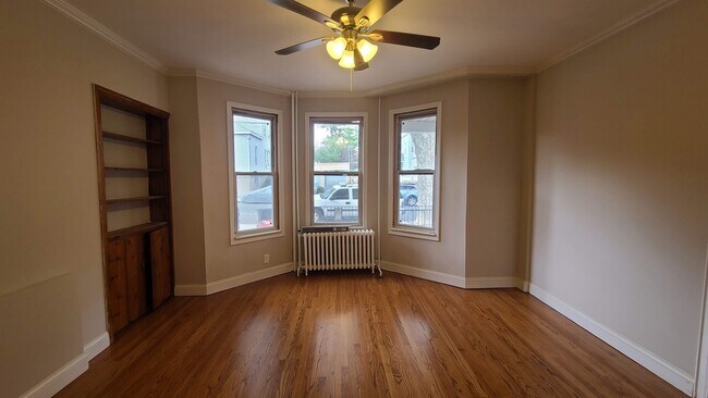 Building Photo - 476 Gregory Ave