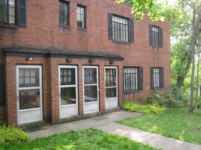 Building Photo - 609 Tingley Ave
