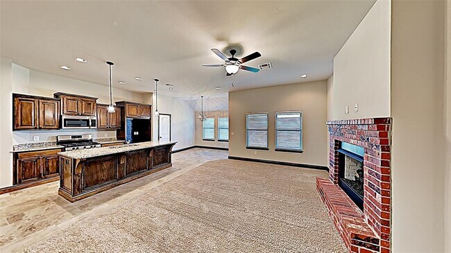 Building Photo - 11025 SW 33rd St