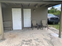 Building Photo - 19121 NE Miami Ct