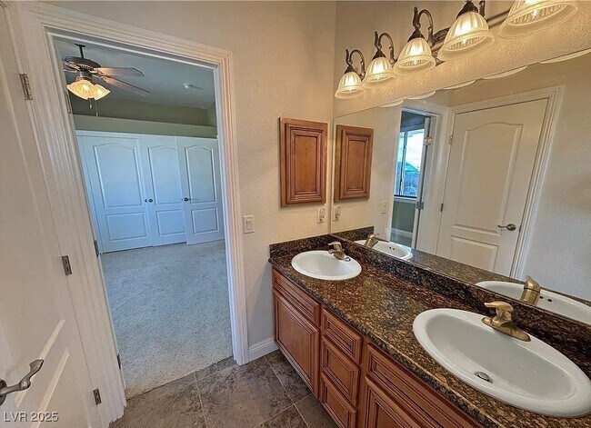 Building Photo - 3580 Prairie Ave