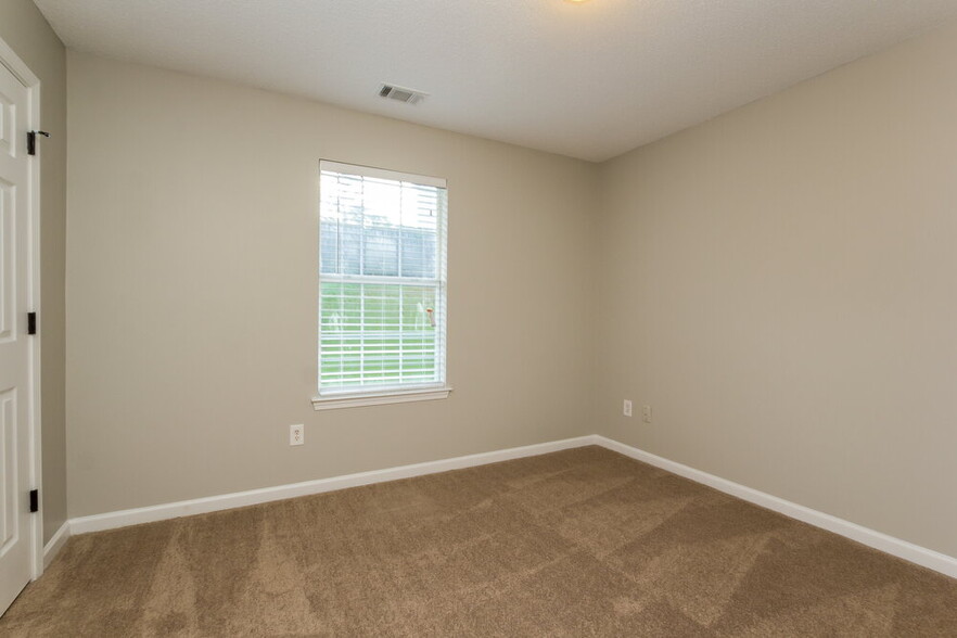 Building Photo - 6973 Foxmoor Way