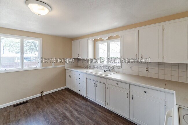 Building Photo - 2627 N Martin St