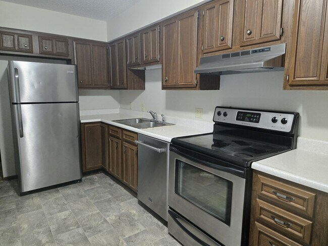 Building Photo - 5534 Glenridge Dr