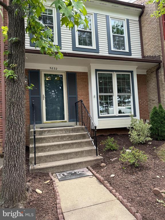 Building Photo - 5832 Apsley House Ct