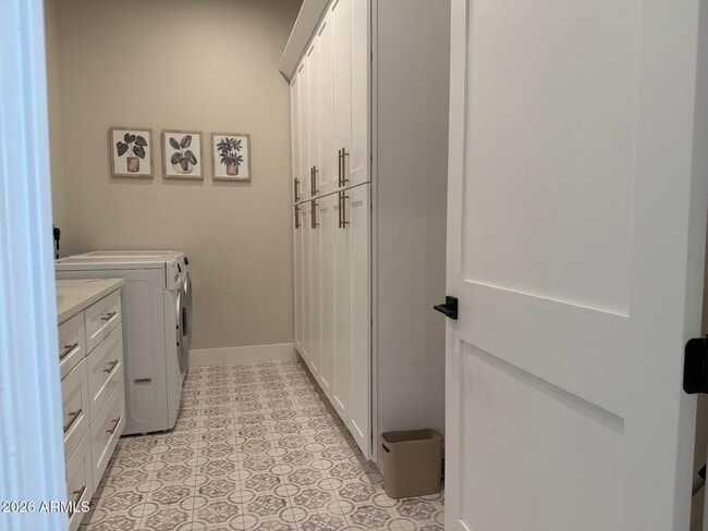 Building Photo - 8736 E Joshua Tree Ln