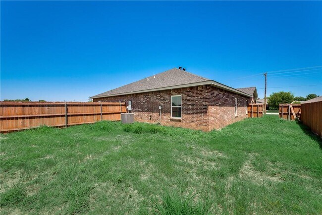 Building Photo - 6037 Jennings Dr