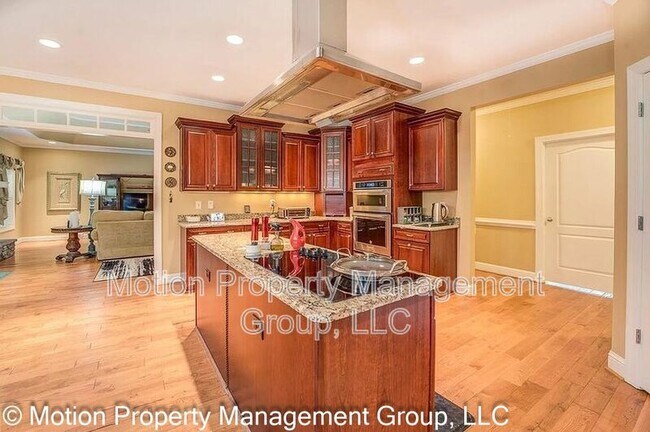 Building Photo - 682 E Mourning Dove Ct