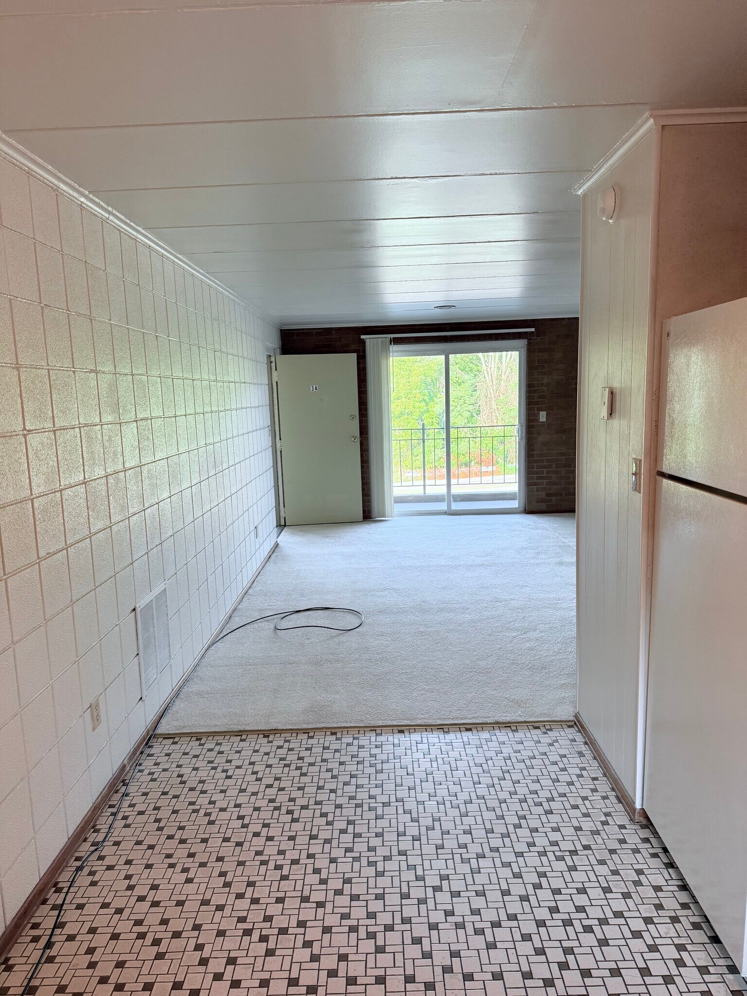 Building Photo - 437 College Ave