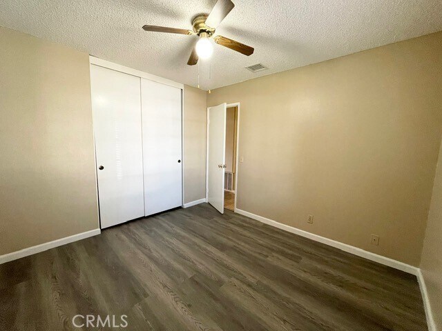 Building Photo - 825 Ardmore Ct