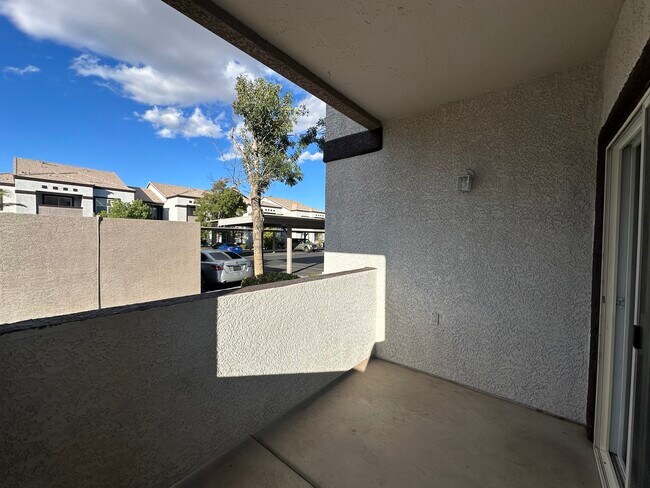 Building Photo - 7255 W Sunset Rd