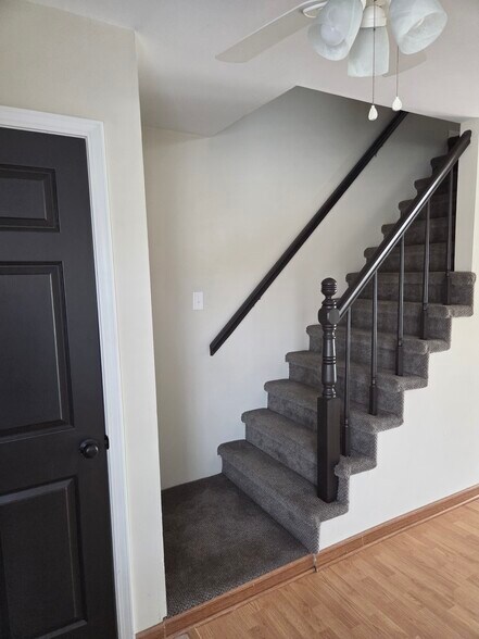 Building Photo - 3007 W Sunset Dr