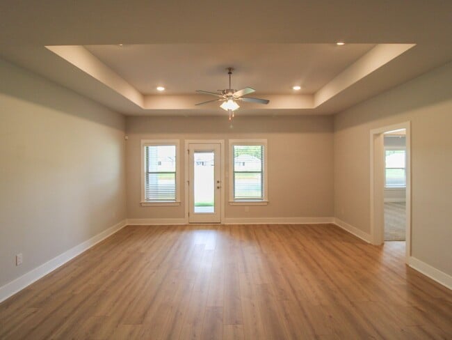Building Photo - Reduced Rental Rate with $150 rent credit for 12 Months!