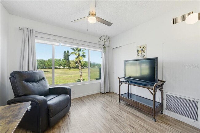 Building Photo - 2400 Franciscan Dr